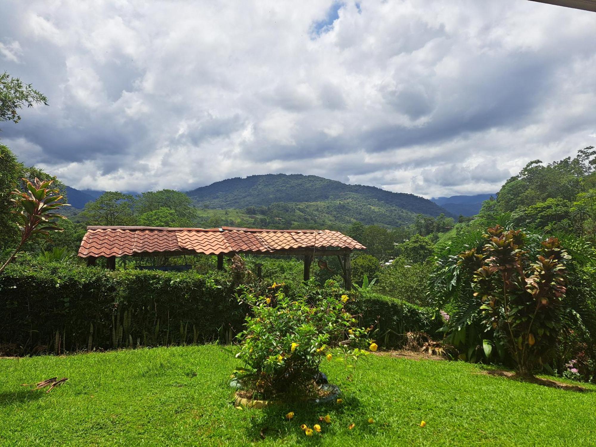 Hospedaje Luis & Ana Pejibaye Exteriér fotografie